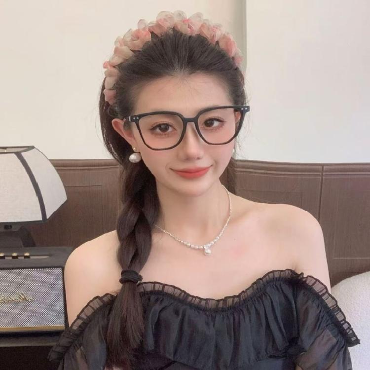 Bridal Hair Hoop: Gorgeous Black Mesh Bubble Hairband for Women Perfect for Weddings and Special Event
