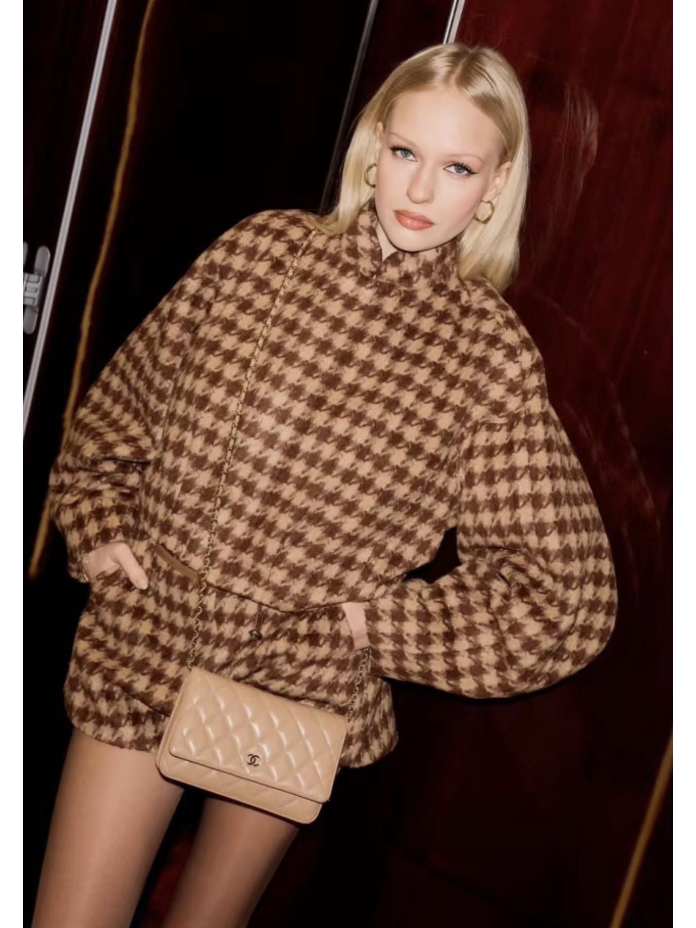 

Coco Style Plaid Women s Fashion Jacket + Shorts Set Large