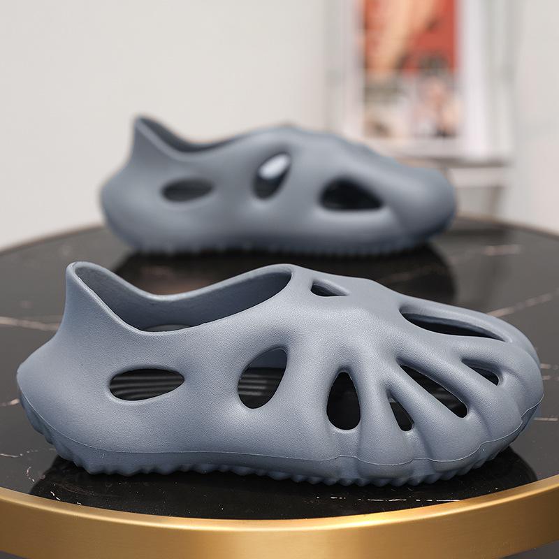 Men'S Shoes Hole Shoes Bag Head Foot Sandals Beach Shoes Casual Stepping On Shit Sandals Men