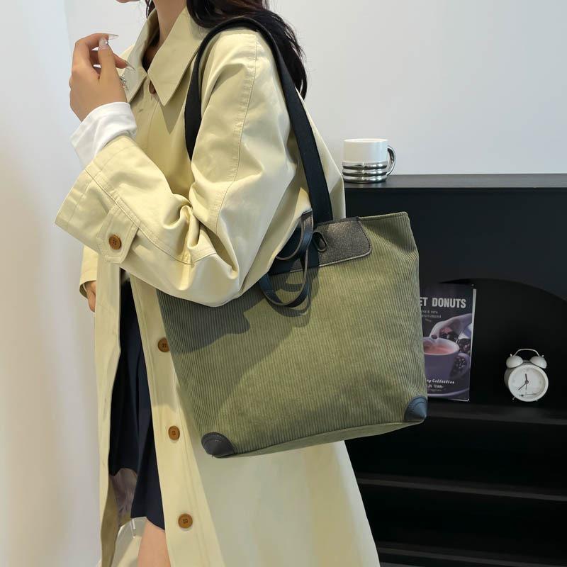 Large-capacity casual portable women's bag, simple corduroy solid color shoulder bag, fashionable trendy and messenger tote bag.