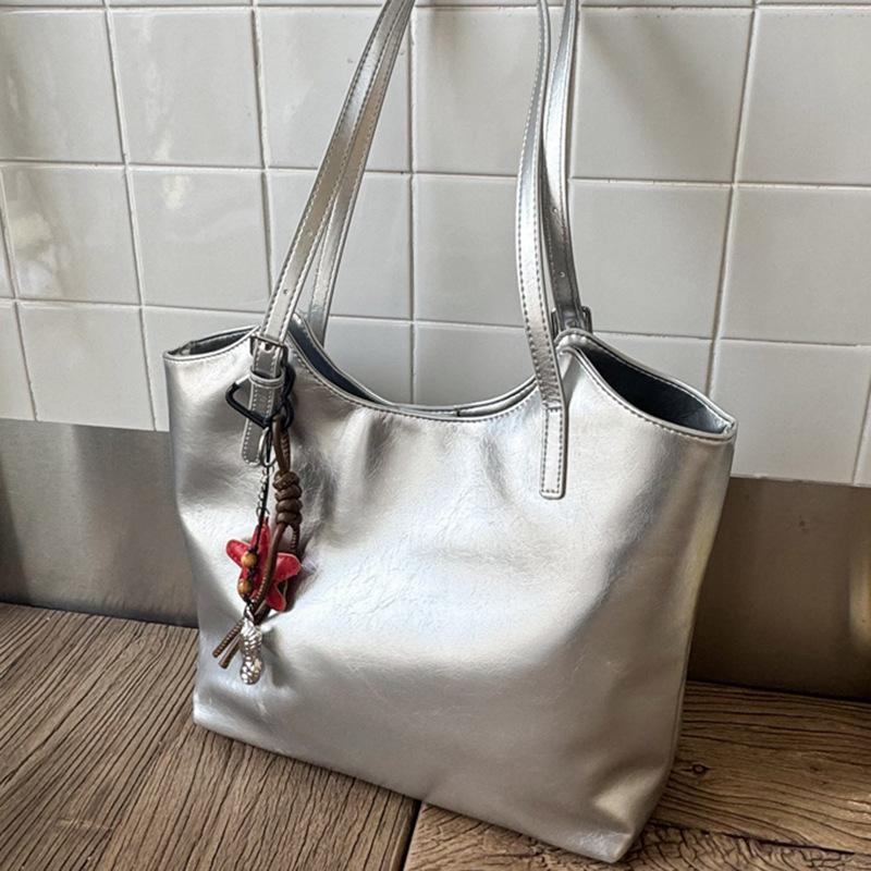 New Soft and Durable Light Luxury Lovely Ladies Handbag Large Capacity Senior Texture Soft and Durable Outdoor Commuting Shoulder Crossbody Bag