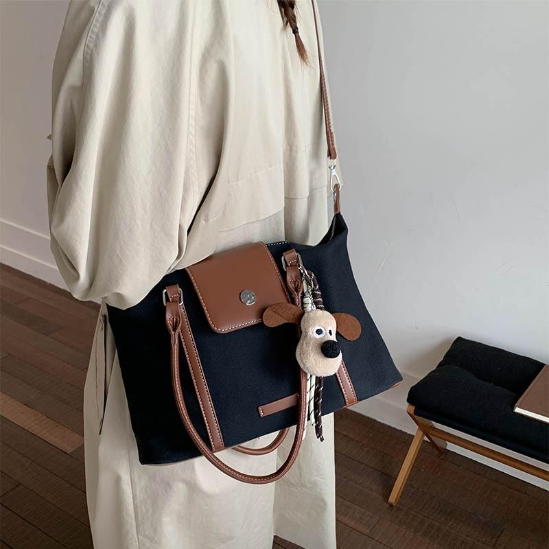 Canvas bag women's large capacity 2025 new autumn and winter versatile simple shoulder messenger bag college student class tote bag