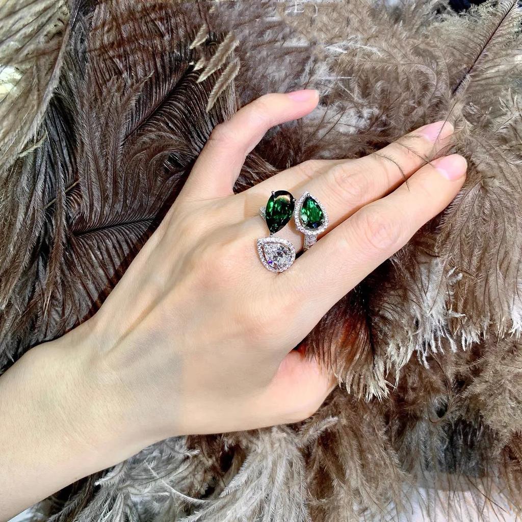 Romantic  Stamp Sterling Silver Wedding Rings Luxury Vintage Euro Style Engagement Open Ring with Bright Green Stone