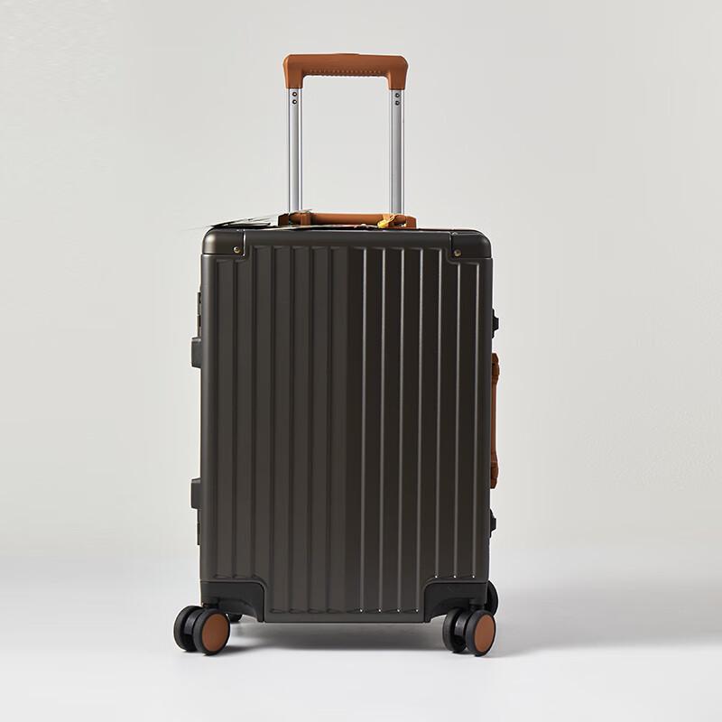 Woodpecker Classic Aluminum Frame Hardside Luggage