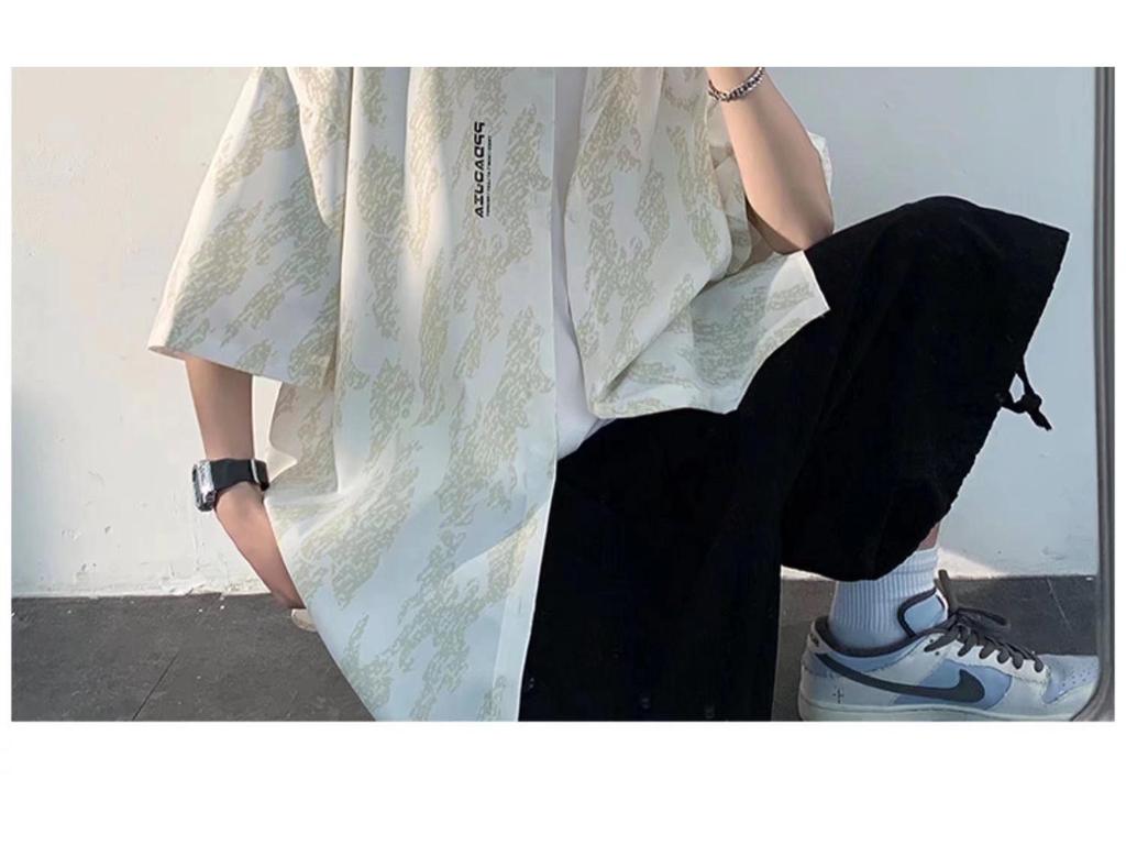 Stylish Men's Short-Sleeve Casual Shirt - Hong Kong Spring/Summer Collection