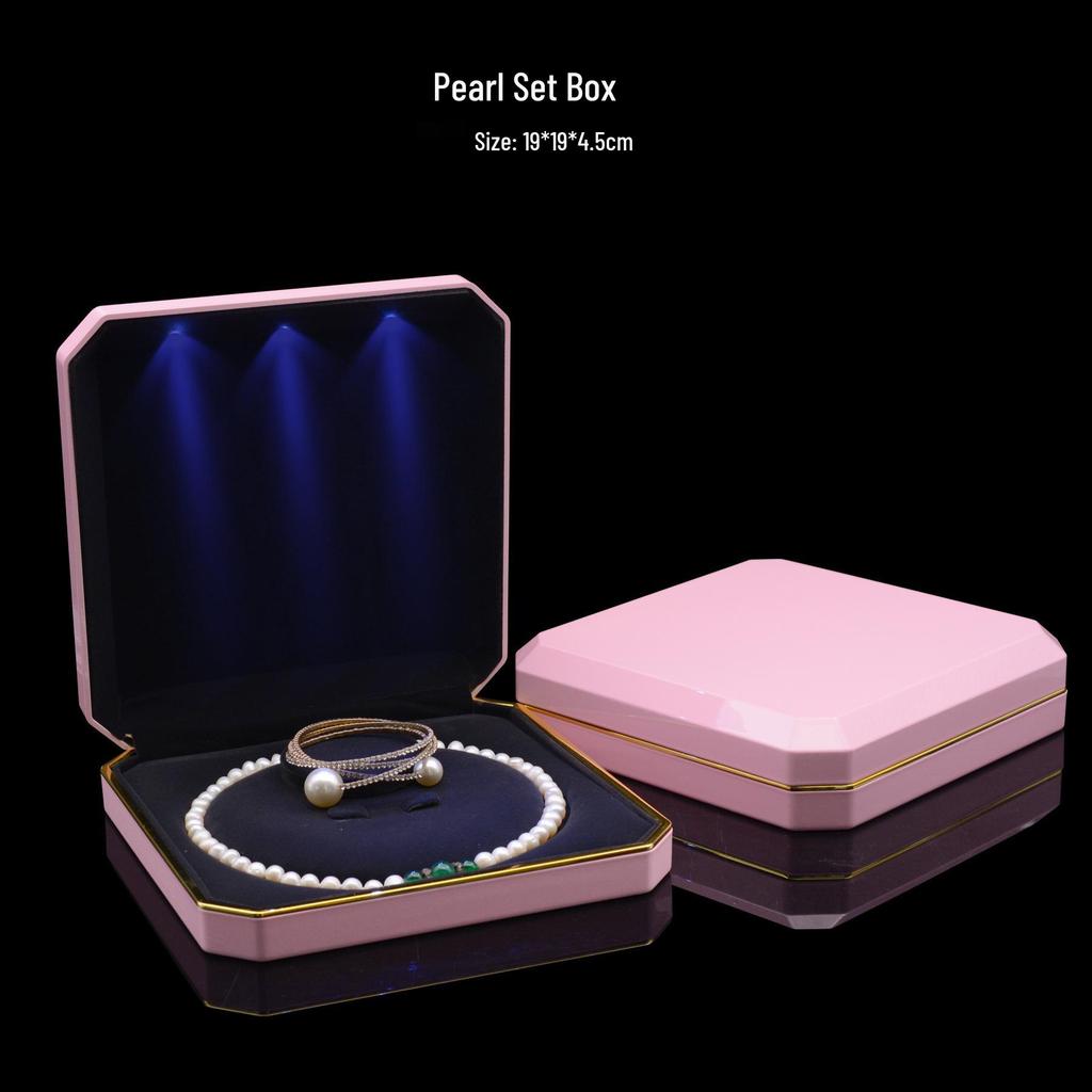 Gold LED Jewelry Set: Necklace & Pearl Three-Piece in Champagne Box