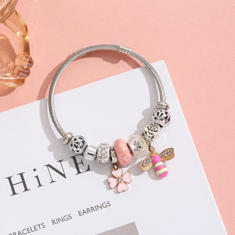 Fashion Four Leaf Clover Bee Alloy Pendant Crystal Bracelet Stainless Steel Handmade Woven Bangle