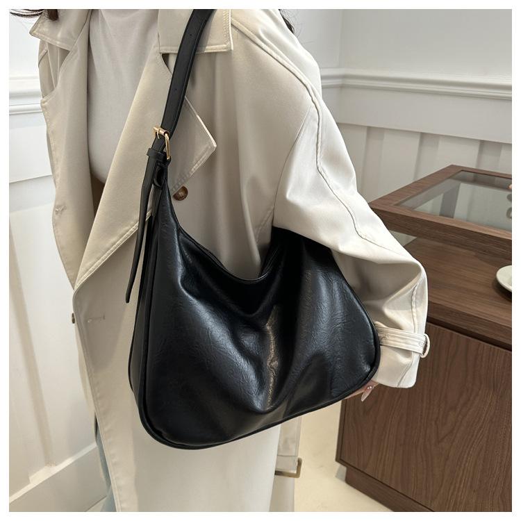 Korean Style Faux Leather Shoulder Bag for Women Trendy Minimalist Crossbody Tote Handbag CLE