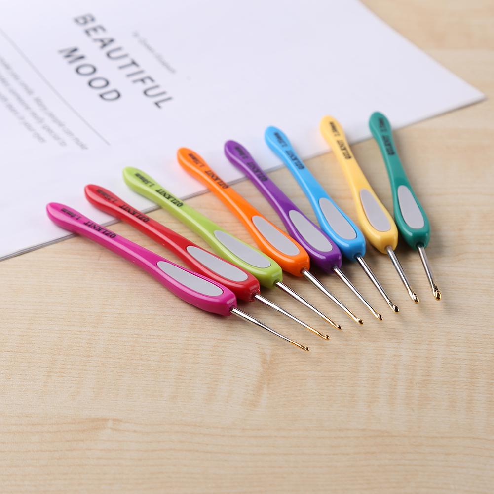 8pcs Soft Plastic Handle Knitting Needles Aluminum Crochet Hooks Set for Weaving
