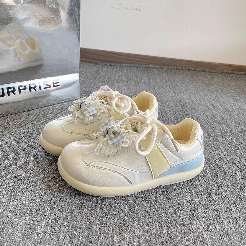 Niedliche Bären-Board-Schuhe Damen 2025 neu Frühling vielseitige Puffs lässige kleine weiße Schuhe Retro-Plateau deutsche Trainingsschuhe