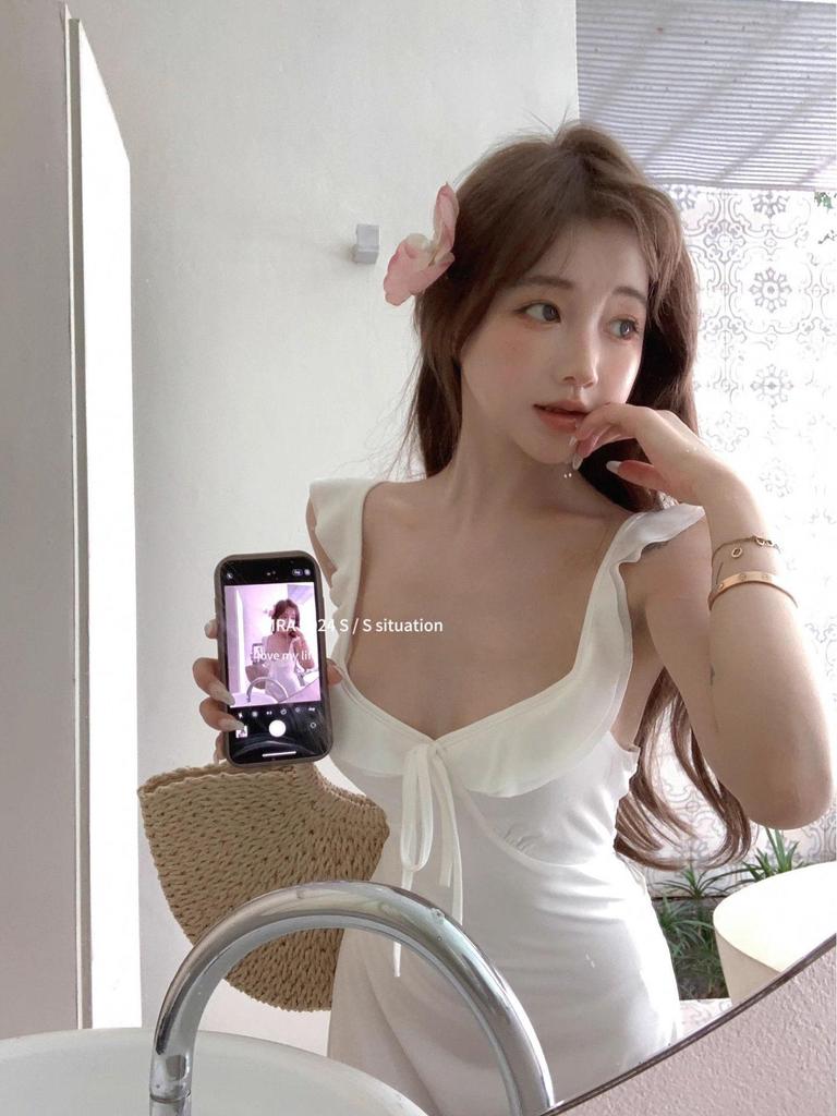 Elegant French Summer Waist-Cinching Slim-Fit Backless Camisole Dress for Women
