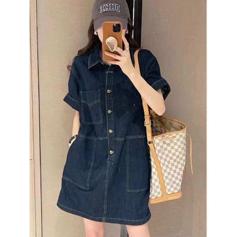 

Корейский стиль Повседневный Офисный Темперамент Гонконгский колорит Ретро Легкая роскошь Омолаживающее Однобортное Свободное С коротким рукавом Повседневное Джинсовое платье Женское Deep Blue XL