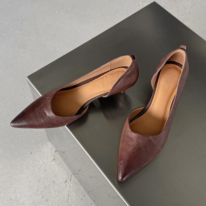 

Cowhide version~ Versatile high heels women s one-pedal professional work shoes shallow mouth pointed temperament single shoes non-slip 39 темно-коричневого