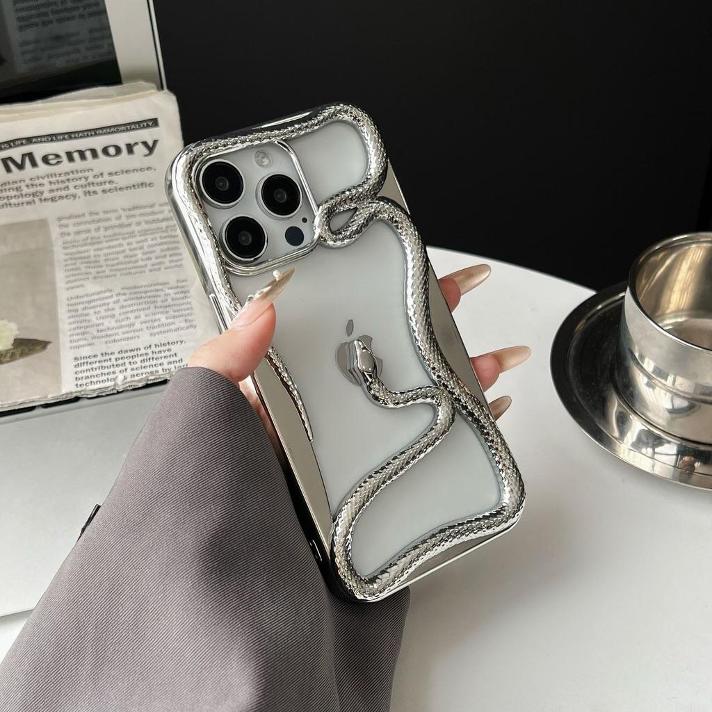 Electroplating hollow three-dimensional snake mobile phone case for Apple 16 trend 15/14/13 hollow 12/12PRO protective case