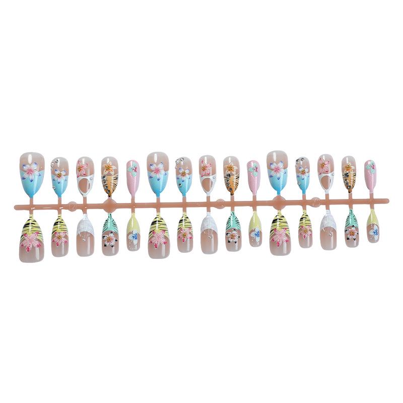 

Миндалевидные накладные ногти - Летний французский цветочный дизайн