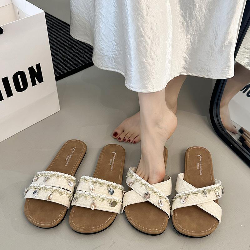 Xiaoxiangfeng Perlen-Slipper Damen Oberbekleidung 2025 Sommer neue flachbodige Mode Urlaub Küste Strand Sandalen Ein-Wort-Schlepper