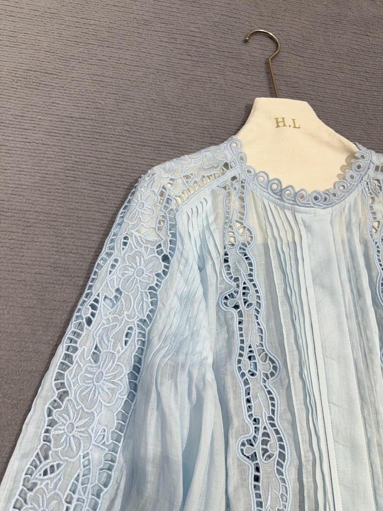 2026 Spring French White Lace Shirt with Loose Lantern Sleeves and Hollow Embroidery