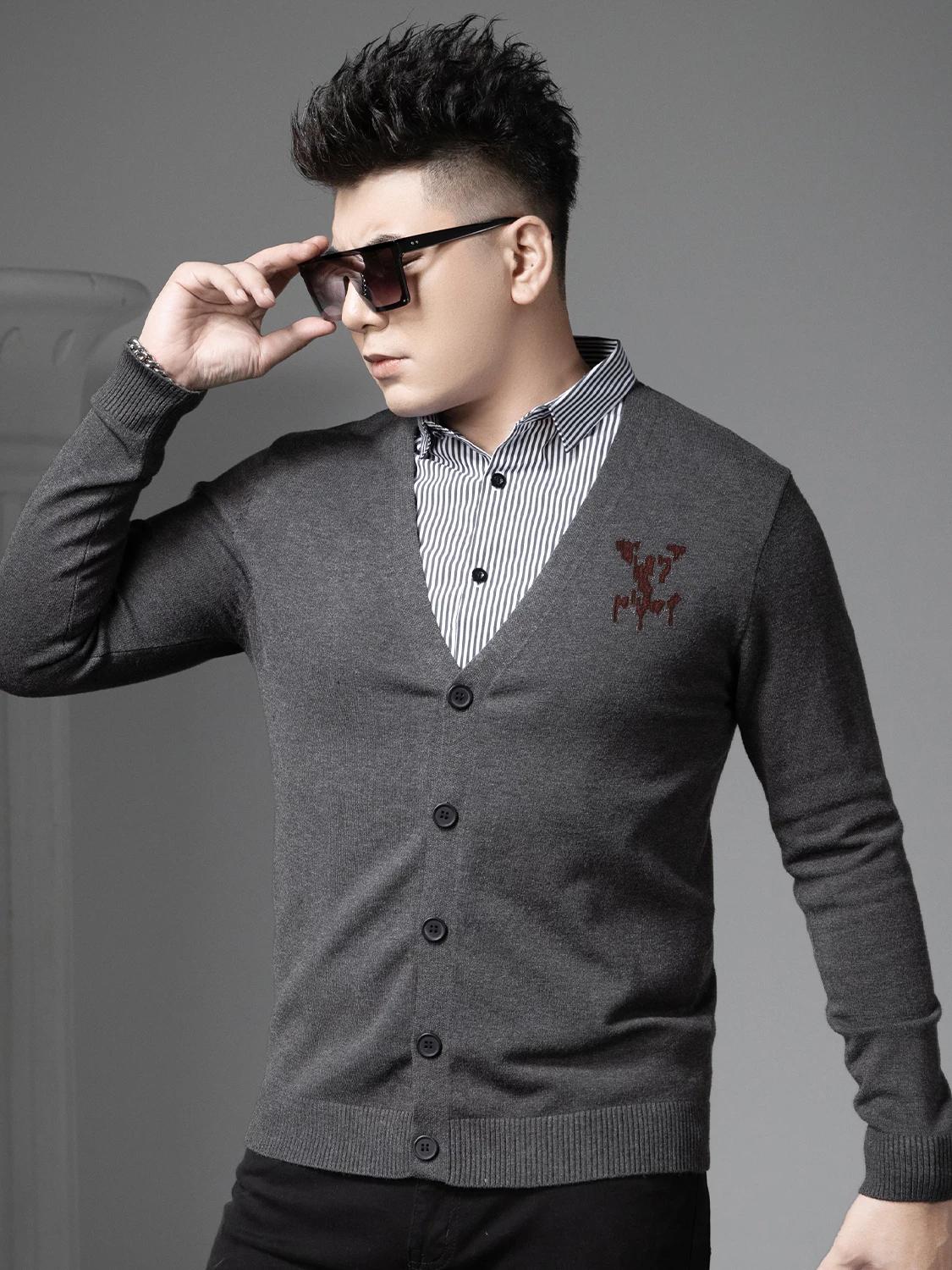 

European Style Autumn and Winter Cardigan Sweater for Men, Faux Two-Piece Shirt Collar Knit Sweater with Printed Long Sleeves L чёрный