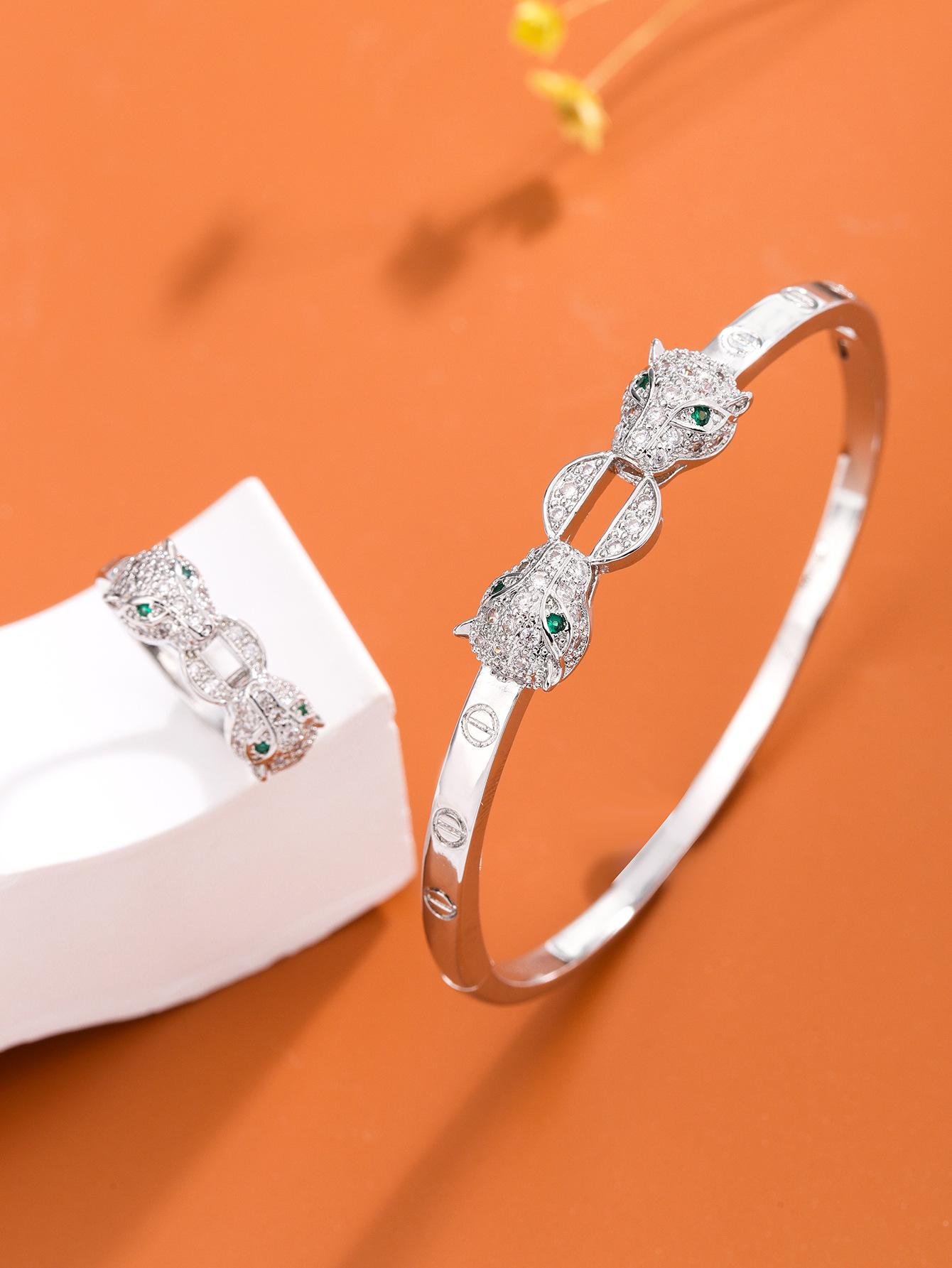 

Double-headed leopard head symmetrical full zirconium diamond-encrusted gold-plated bracelet retro personalized design full of sense of jewelry срібний