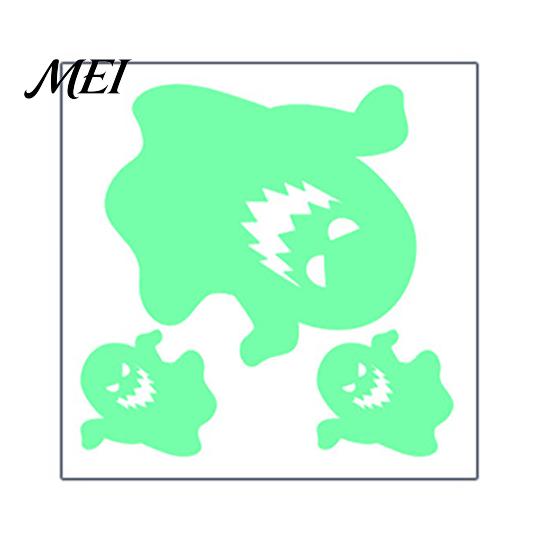 Spooky Night Atmosphere Decor Halloween Glow in The Dark Wall Stickers, Luminous Ghost Hand And Bat Removable PVC Stickers Decals, Horror Theme