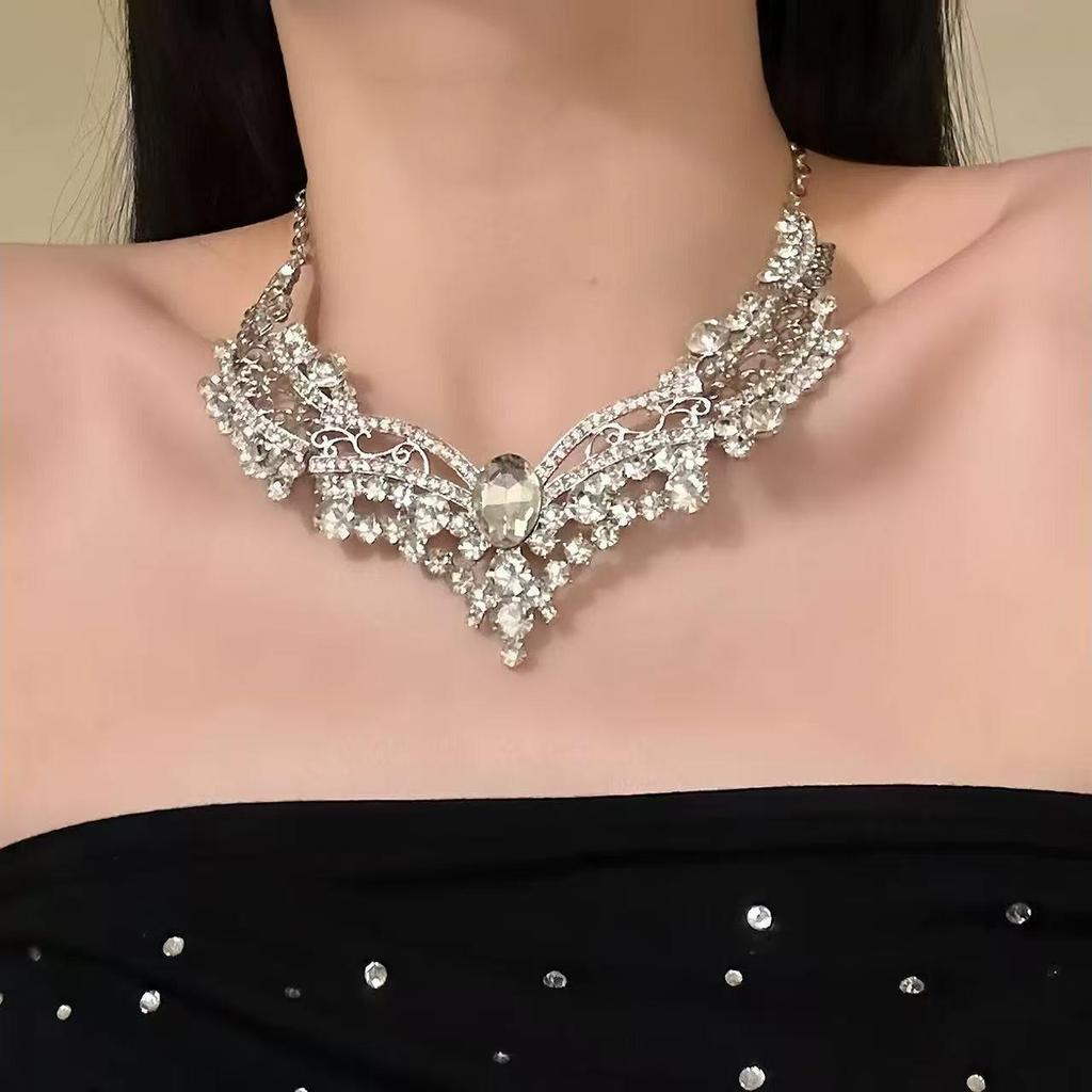 Luxury Rainbow Zircon Clavicle Necklace - Candy-Colored Crystal Heart Design