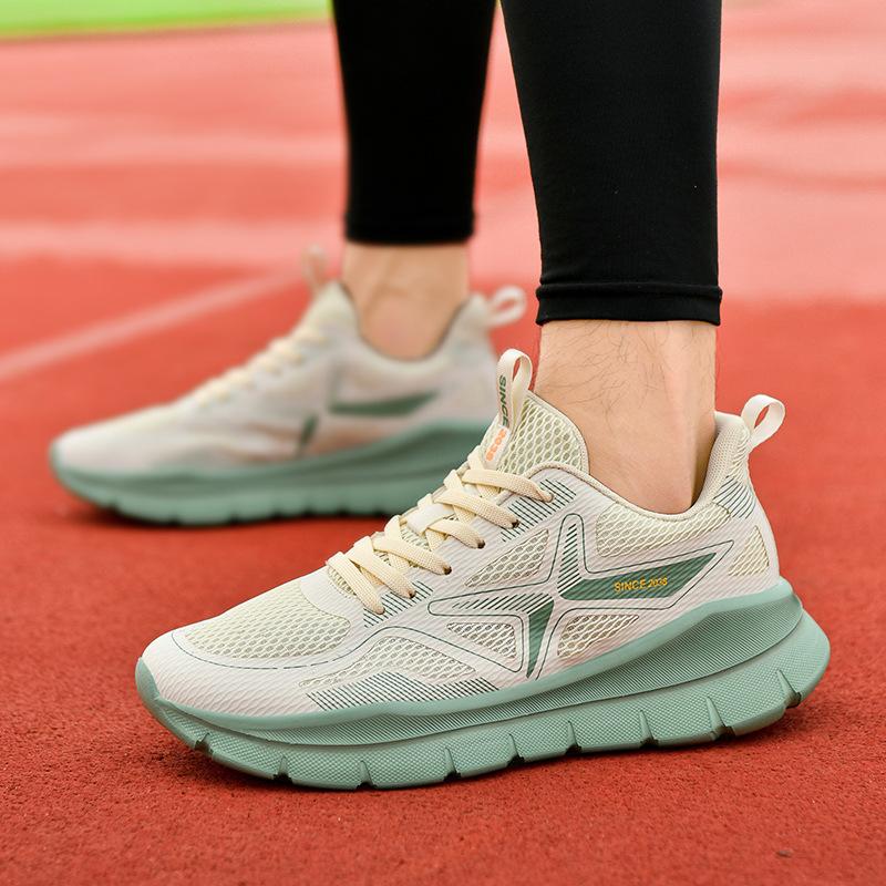 New platform racing shoes middle school students high elastic running shoes men and women couples breathable fly woven mesh shoes
