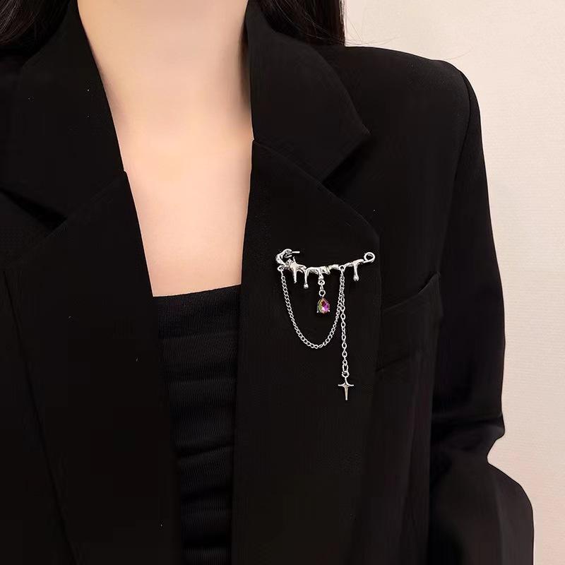 Punk Cool Stars Geometric Metal Brooch Fashion Design Tassel Pin Personality Trend Suit Accessories Jewelry Gift for Women New