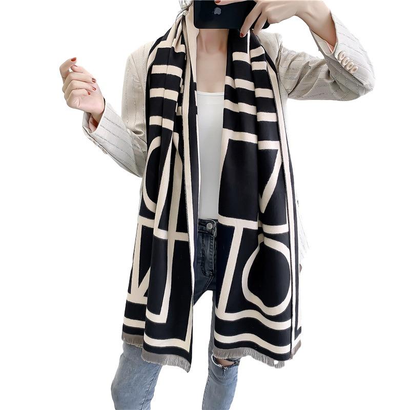New scarves for autumn and winter, dual-purpose, thermal air-conditioning shawl, thickened long geometric scarf.