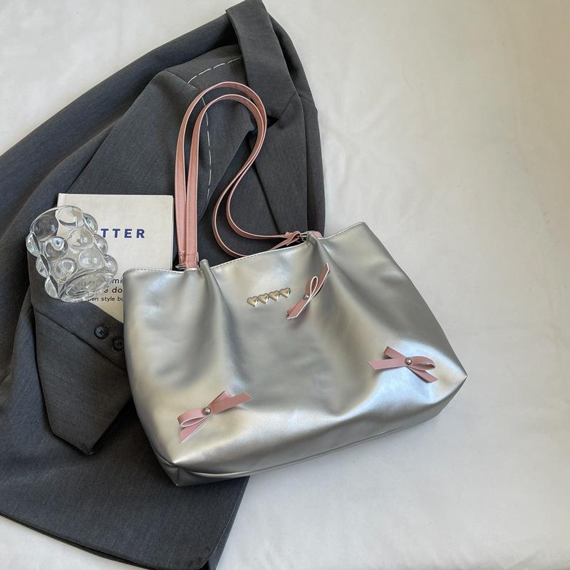 Leisure Commuting Large-capacity Bag Women's 2025 New Personalized Foreign Shoulder Bag College Students In Class Tote Bag