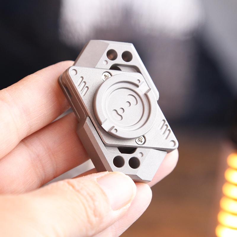 Cool Mechanical Style EDC Hand Spinner Open Armor Fidget Spinner ADHD Concentration Toy Office Stress Relief Toy Adult Gift
