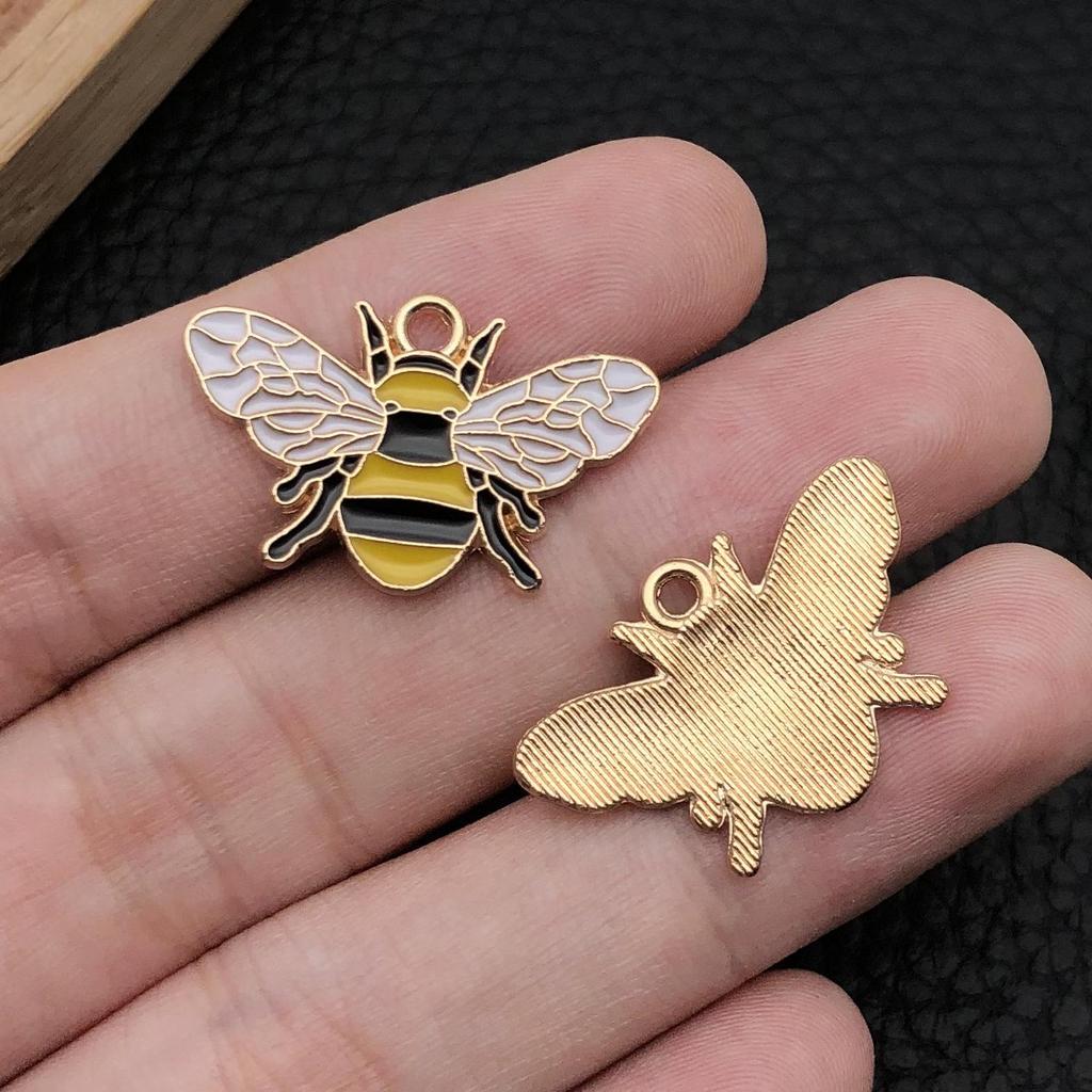 Drip Oil Bee Honey Pot Pendant Keychain Accessory