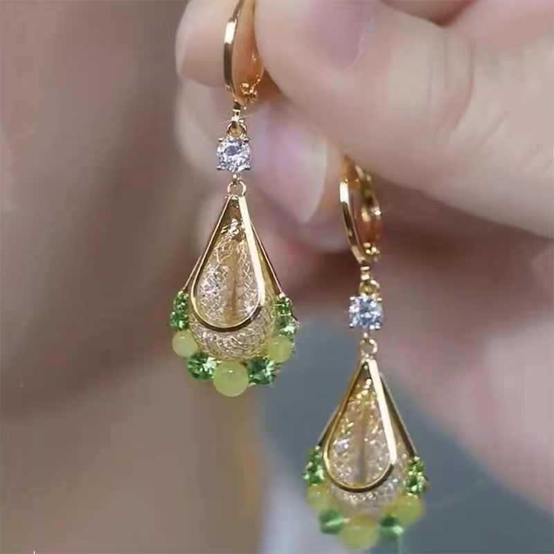 Gold Crystal Teardrop Ear Cuff Earrings: Coffee-Colored Mesh, Luxurious and Fashionable Dangles, Elegant Jewelry for Women.