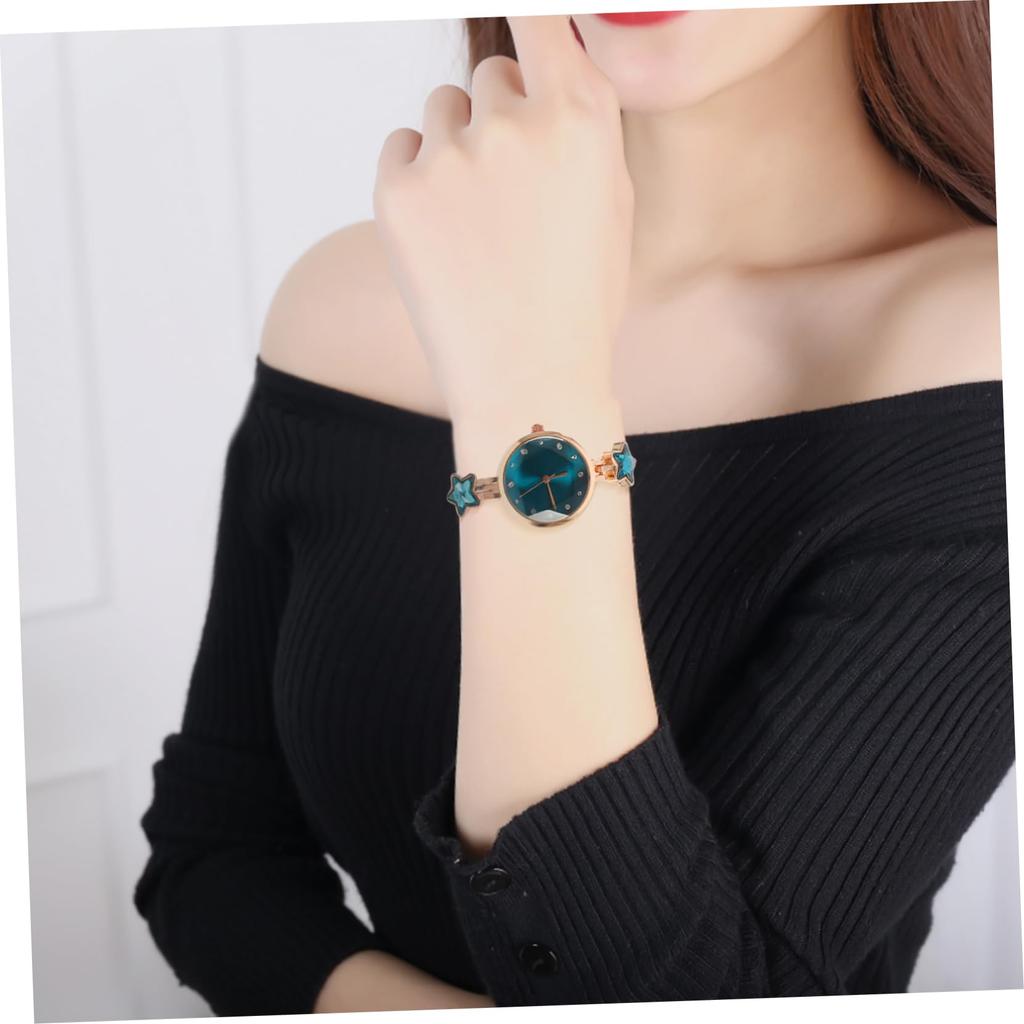 WOFASHPURET Women's Quartz Watch, Star Pattern, Blue, Red, Bracelet