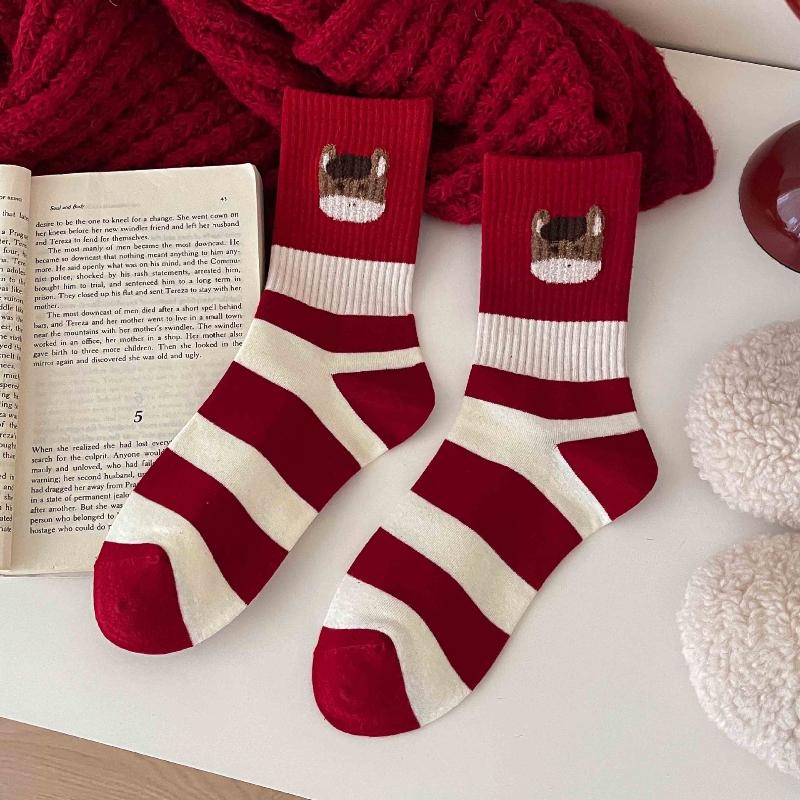 Red Color Women's Cotton Ankle Socks - Thick Soft Crew Socks For Cold Weather, Breathable & Warm