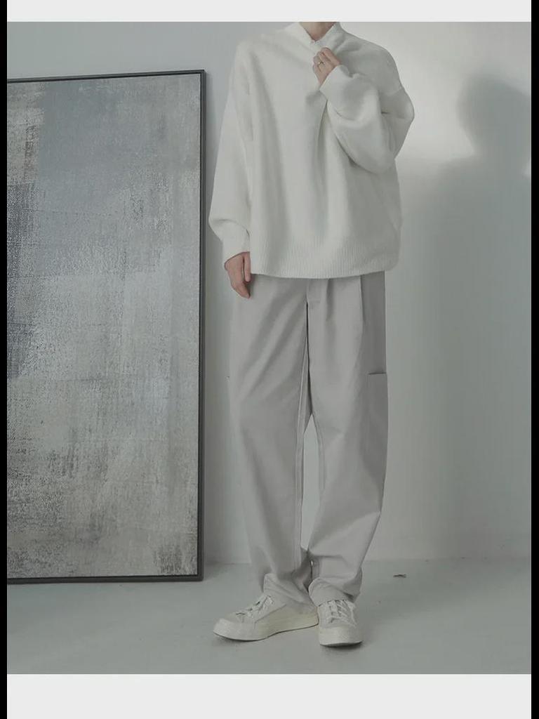 2024 Trendy Men's White Knitted Sweater: Loose, Handsome Design for Autumn/Winter