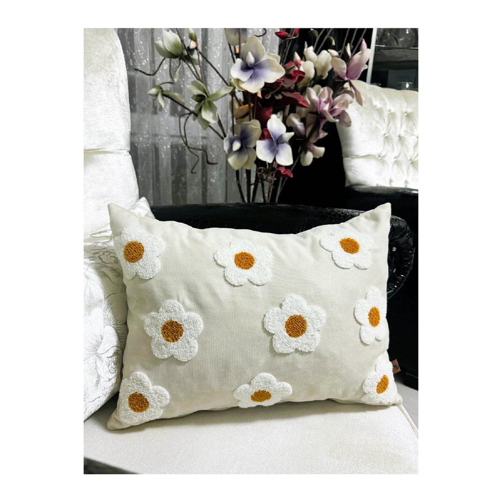 Linen Fabric 35*50 Daisy Pattern Punch Throw Pillow Cover (punch)