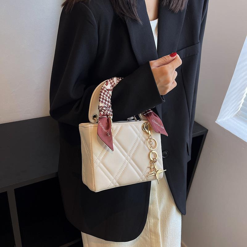 

Женская новая модная сумка через плечо, сумка-мессенджер, сумочка, маленькая квадратная сумка