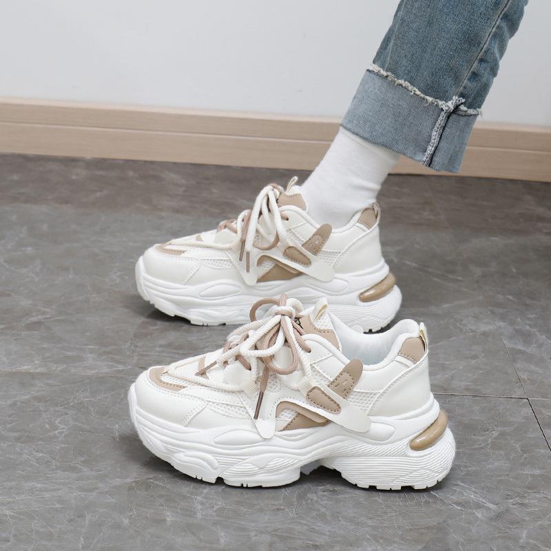 Step on shit dad shoes women 2025 new winter casual thick-soled non-slip sports shoes versatile height-enhancing little white shoes