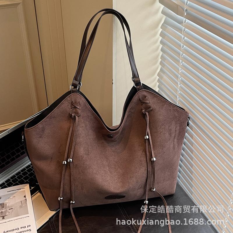 Korean Version of Fashion Commuter Large-capacity Bag Women's 2025 New Work Leisure Tote Bag Niche Versatile Shoulder Bag