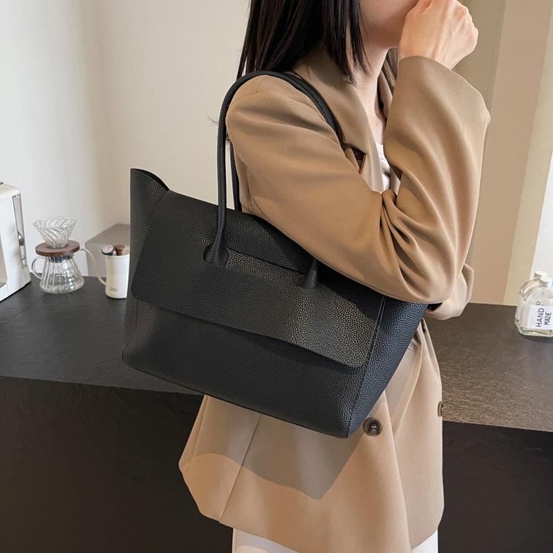 Large Capacity Tote Bag Women's New Fashionable Versatile Commuter Portable Shoulder Bag
