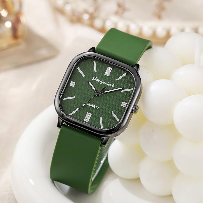 Neues quadratisches Legierungsgehäuse Silikonarmband Antike Uhr Elektronische Quarz-Unisex-Uhr