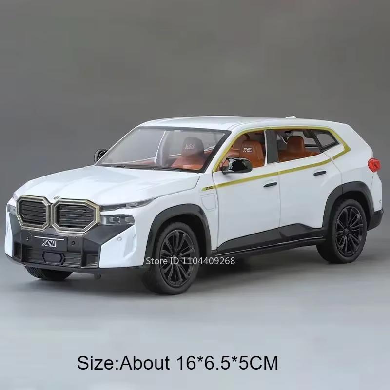 Scale 1:32 320i XM Car Model Toy Pull Back Sound Light Doors Opened High Simulation Miniature Models Educational Toys Gifts