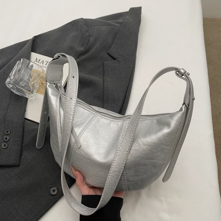 Retro soft leather dumpling bag women's shoulder messenger bag