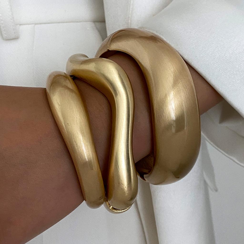 Ingemark Creative Hip Hop Matte Heavy Metal Chunky Spring Bangles for Women New Trend Gold Color Arm Bracelets Grunge Jewelry