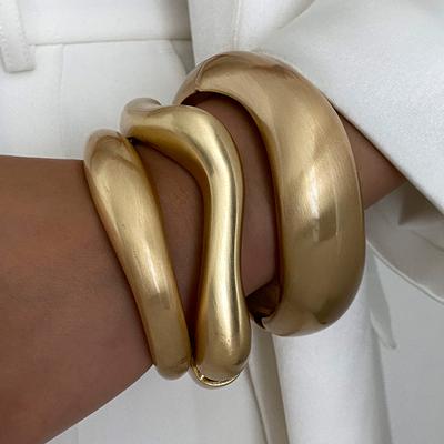 Ingemark Creative Hip Hop Matte Heavy Metal Chunky Spring Bangles for Women New Trend Gold Color Arm Bracelets Grunge Jewelry