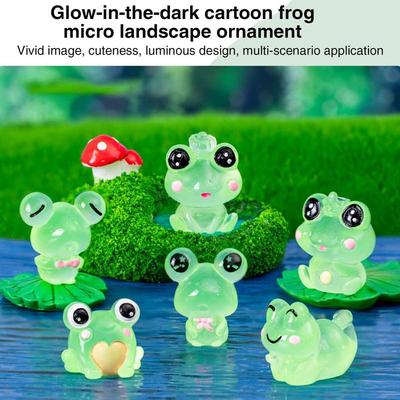 1pcs Luminous Frogs Mini Figurine Mi-cro Landscape Decoration Frog Fairy Garden DIY Miniatures Home Decoration Accessories