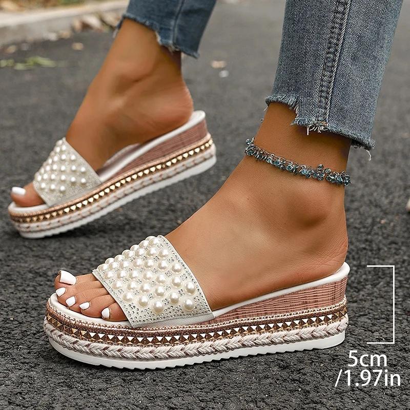 Shiny Crystal Pearl Platform Slippers Women Fashion Rivet Decor Wedge Sandals Woman Summer 2025 Non Slip Thick Sole Beach Slides