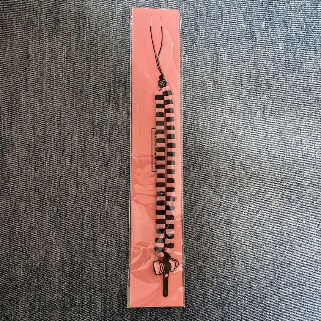 

[Б/У] BLACKPINK DEADLINE Сеульский концертный лайтстик ремешок