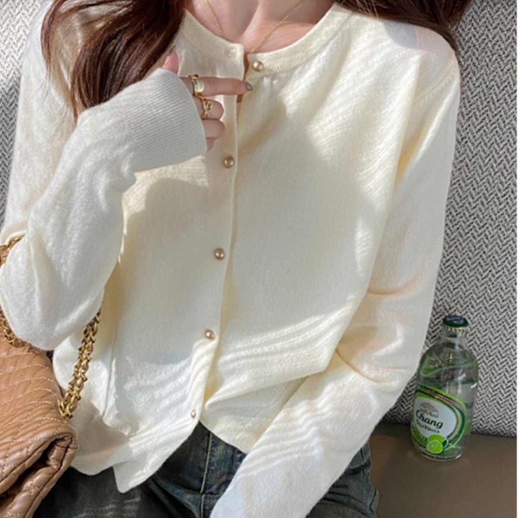 Women's Gray Knit Cardigan - High-End Wool, Long Sleeve, Waist-Cinched, Early Autumn Outerwear.