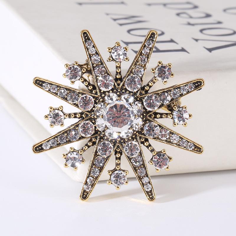 Retro Baroque Exaggerated Cross Brooch - Multifunctional Fashion Accessory